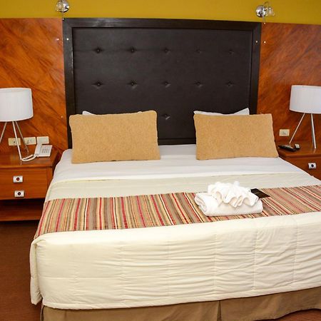 Leclub Resort Hotel Encarnación Esterno foto